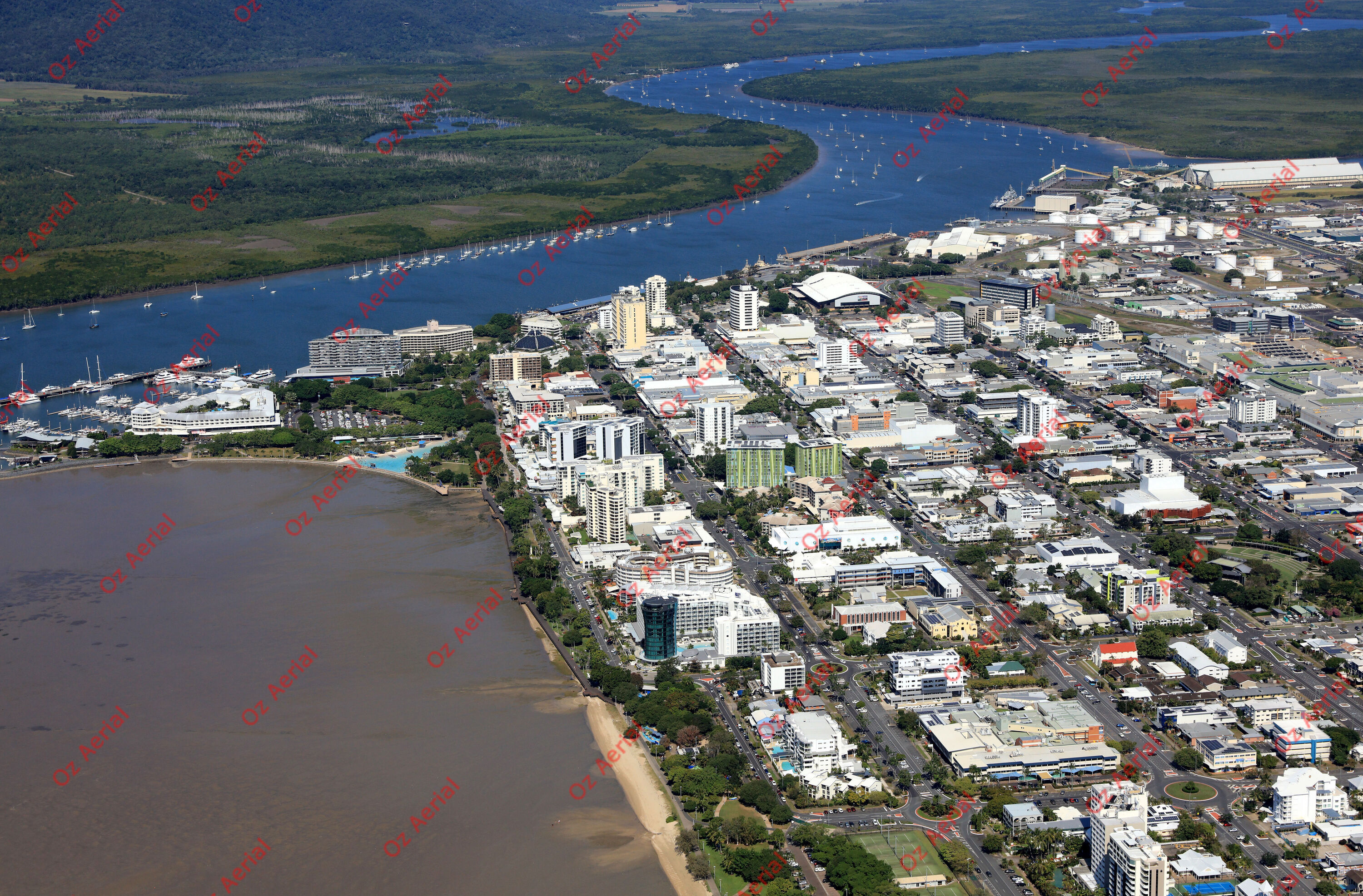 Cairns&nbsp;&nbsp;–&nbsp;&nbsp;6119daef73a97_IMGL9587.JPG